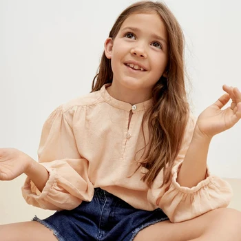 100% памук дълъг ръкав момичета блуза есен нов кръг врата с естествени черупки бутони мода хлабав детски ризи TZ325