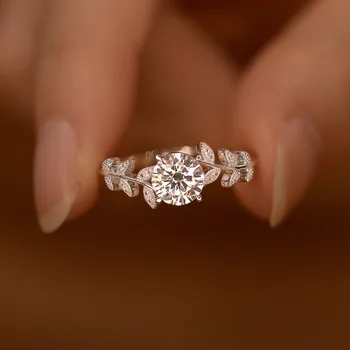 1CT Moissanite диамантени пръстени сватбена лента за жени 925 стерлингово сребро с покритие от бяло злато Сертифициран годежен пръстен