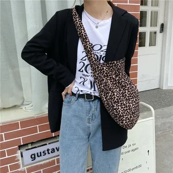 Модерен малък леопард печат пратеник чанта едно рамо платно чанта за женски студент диагонал голям капацитет Straddle чанта