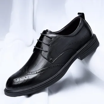 Мъжки обувки за обличане дантела нагоре Естествена кожа Официални обувки на открито мода Оксфорд италиански издълбани рокля обувки за бизнес мъже апартаменти